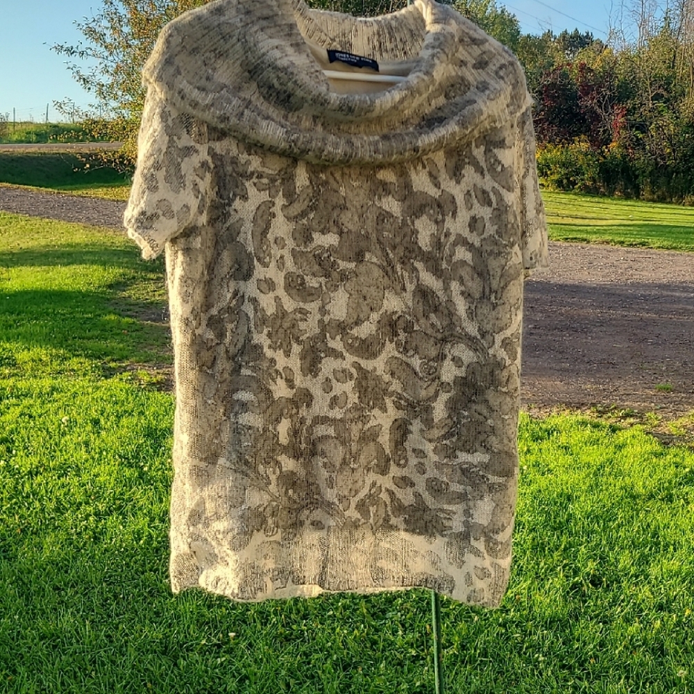Jones New York Cream and Gray Cowl Neck Sweater